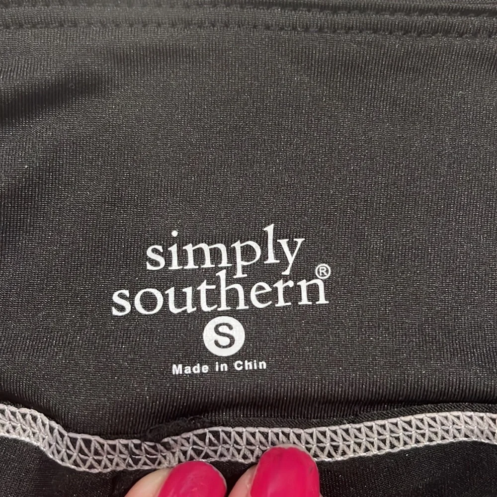 Like new Simply Southern beautiful skort with pockets - Picture 9 of 15